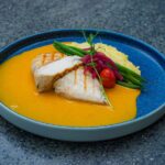 Filé de Peixe Grelhado com Molho de Manga e Hortelã
